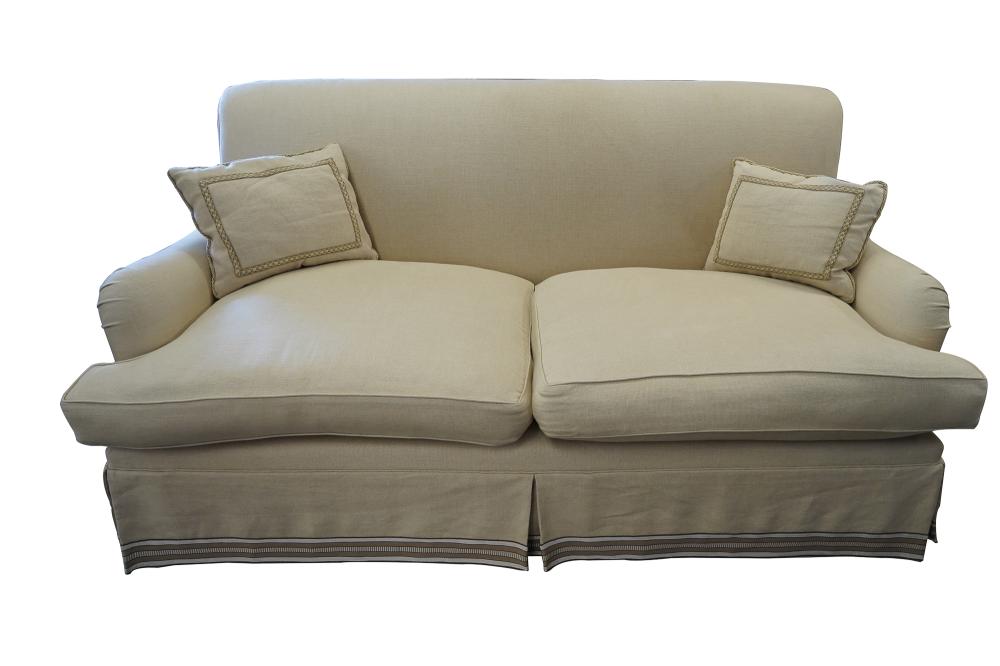 Appraisal: LINEN UPHOLSTERED LOVESEAT inches wide inches deep inches high Condition