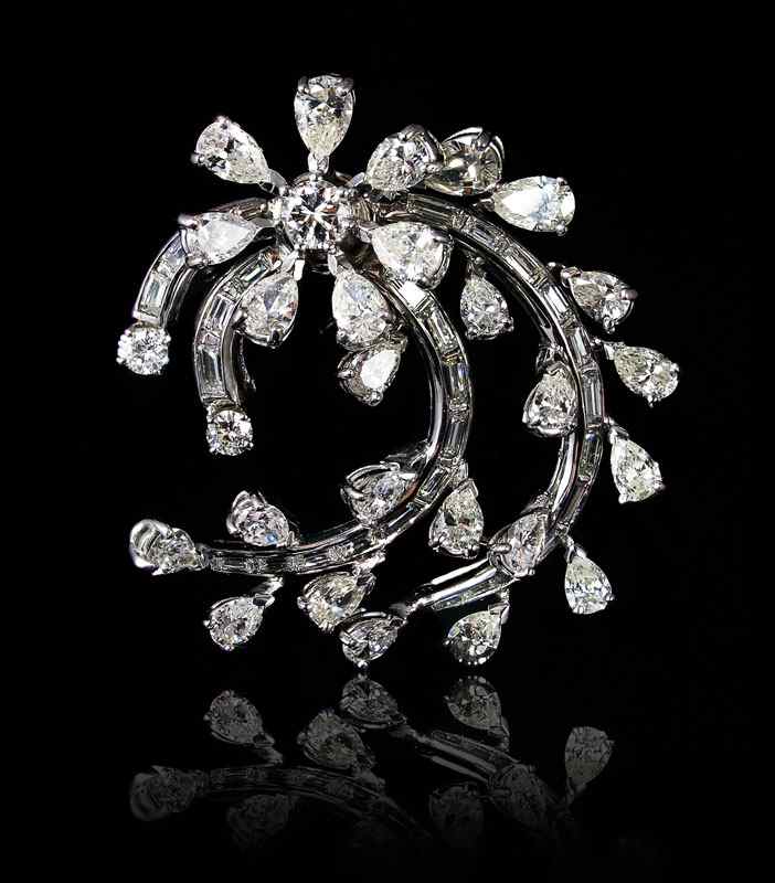 Appraisal: RETRO PLATINUM CTW DIAMOND SPRAY BROOCH round brilliant pear round