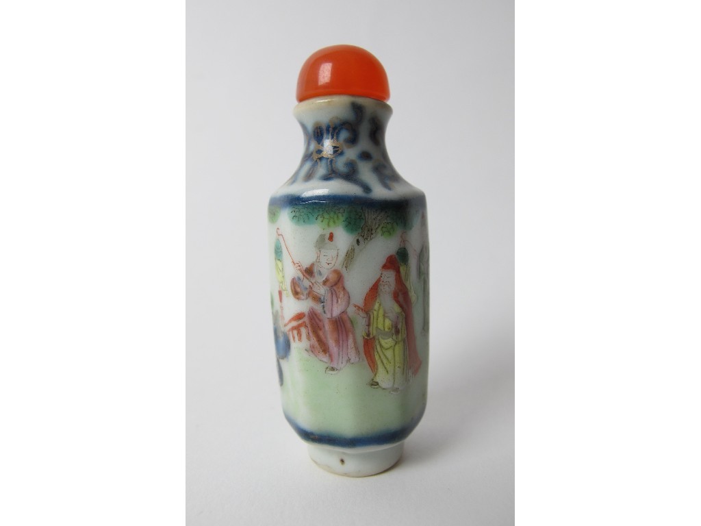 Appraisal: A Chinese octagonal famille rose snuff bottle painted with figures