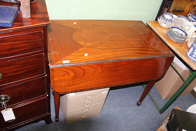 Appraisal: A GEORGIAN SATINWOOD AND CROSSBANDED PEMBROKE TABLE the top with