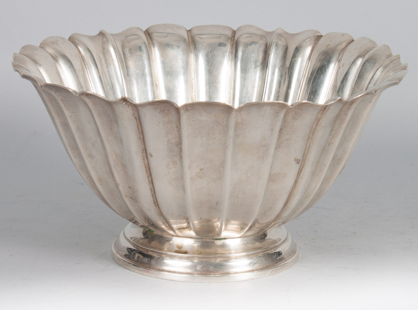 Appraisal: International sterling silver bowl with heavy ribbing and scalloped edge