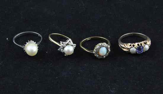 Appraisal: Four assorted gold dress rings including rose diamond and white