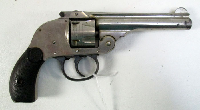 Appraisal: HARRINGTON RICHARDSON HAMMERLESS REVOLVER S W caliber barrel nickel finish