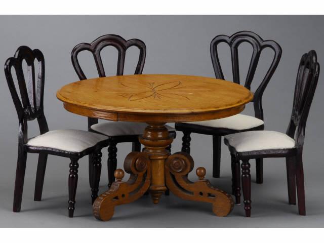 Appraisal: Round Oak Table with Four Mahogany Chairs America ca Round