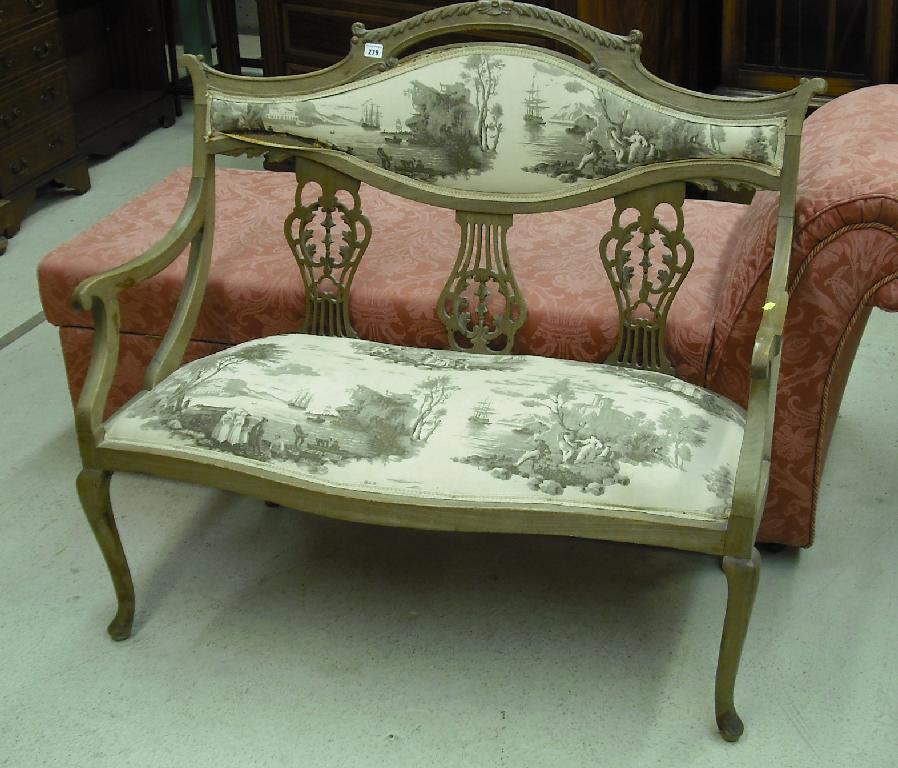 Appraisal: Edwardian salon settee with printed upholstery