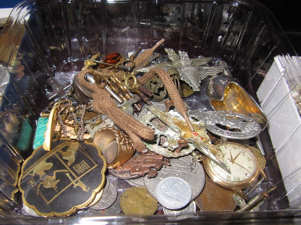 Appraisal: Box of costume jewellery coins etc