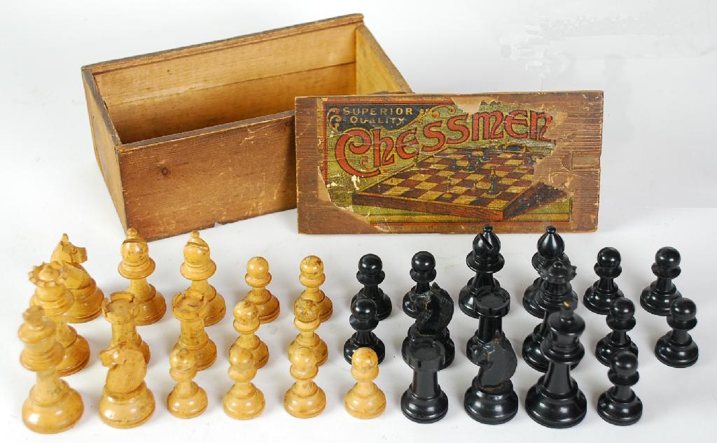 Appraisal: EARLY TWENTIETH CENTURY BOXWOOD AND EBONY 'STAUNTON' PATTERN CHESS SET