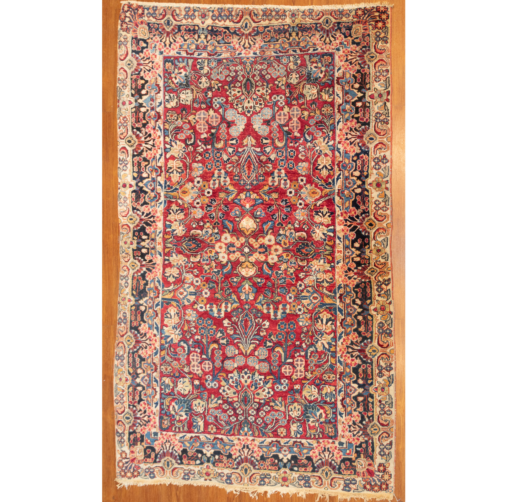 Appraisal: SEMI-ANTIQUE SAROUK RUG PERSIA X Second quarter- th century hand-knotted