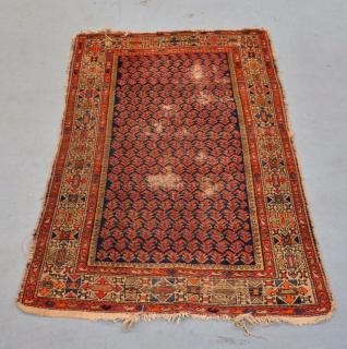 Appraisal: Antique Oriental Persian Sarouk Rug PERSIA EARLY TH CENTURY An