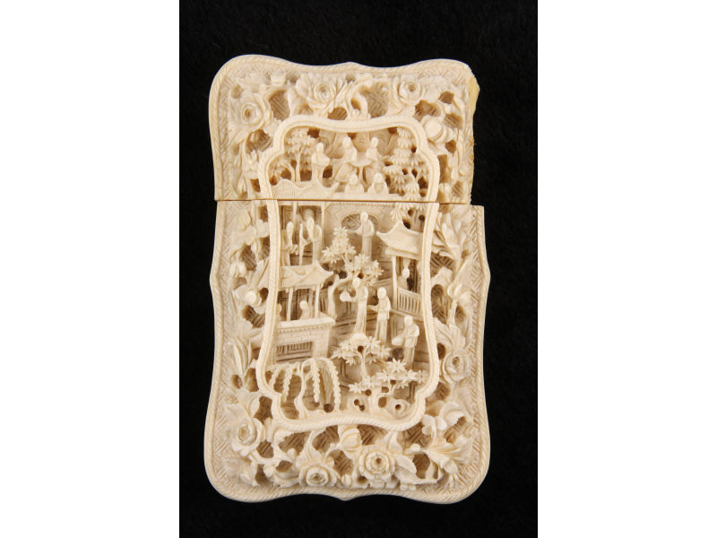 Appraisal: th c Chinese Ivory Card Case the front with high