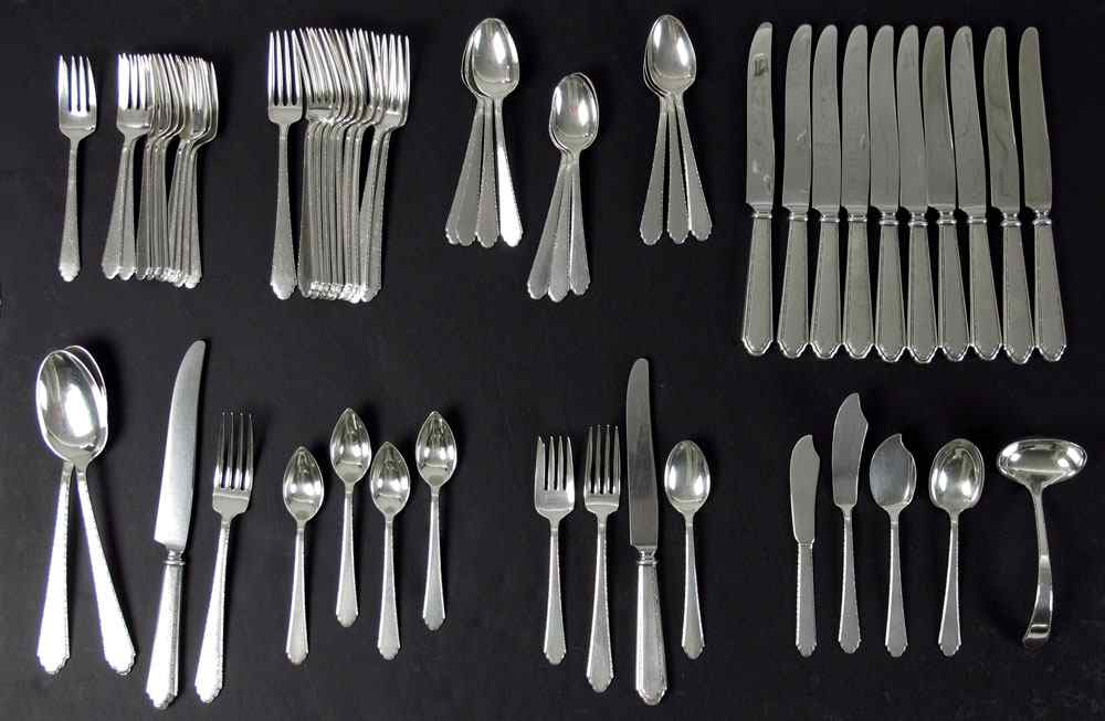 Appraisal: LUNT WILLIAM MARY STERLING FLATWARE SERVICE Approx pieces in the