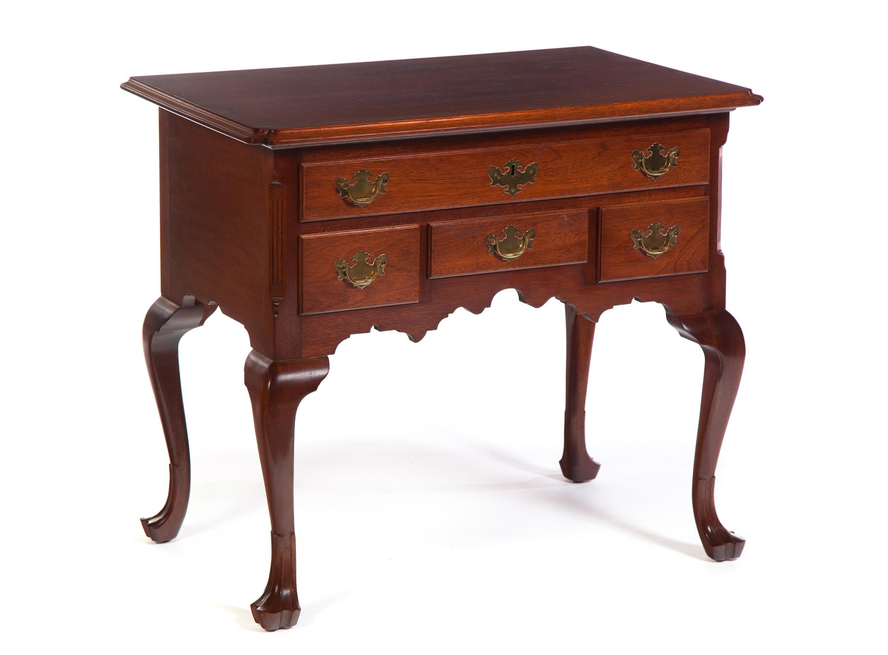 Appraisal: AMERICAN QUEEN ANNE-STYLE DRESSING TABLE Mid th century mahogany Four