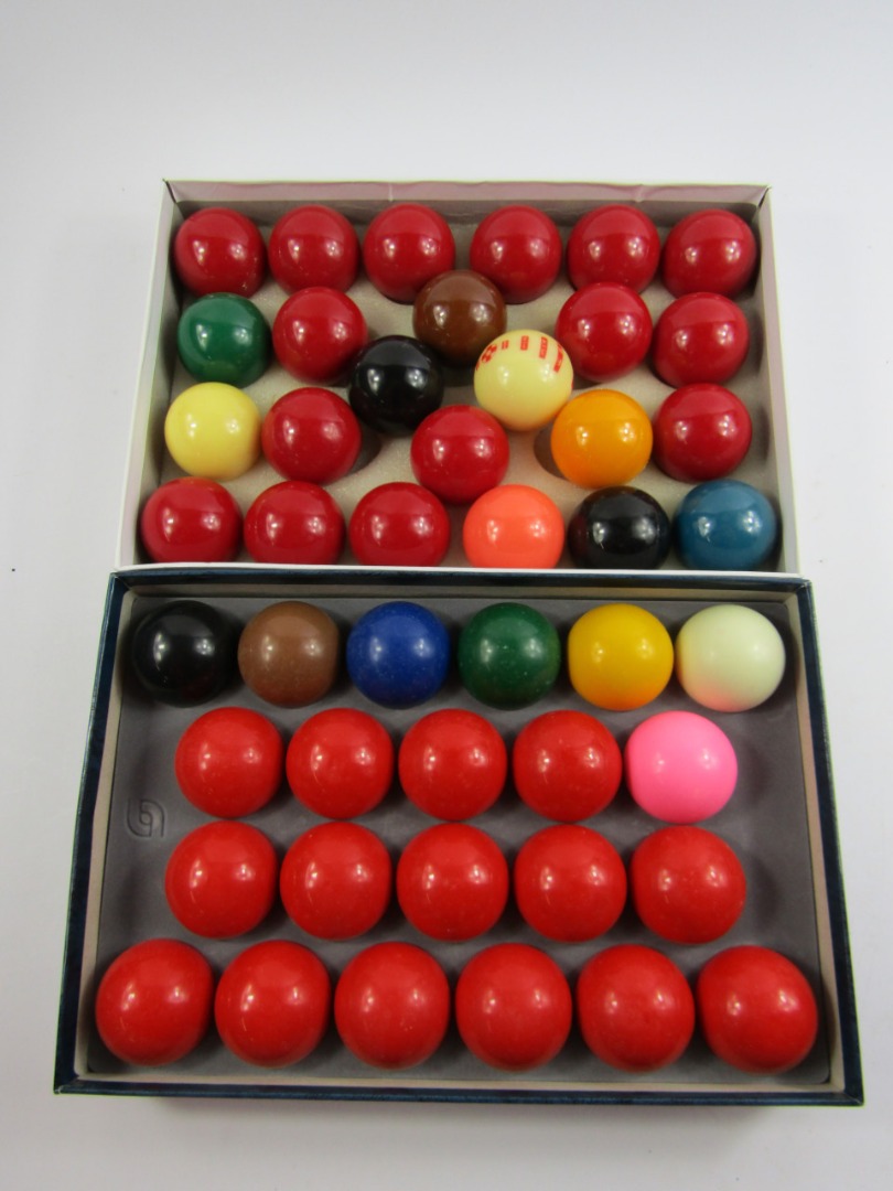 Appraisal: A set of Belgian Aramith billiard balls and a set