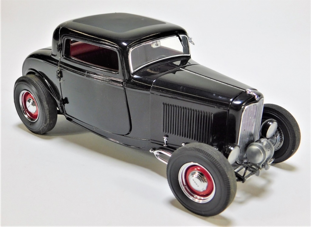 Appraisal: GMP VINTAGE DEUCE SERIES LE FORD DIECAST CAR Limited edition