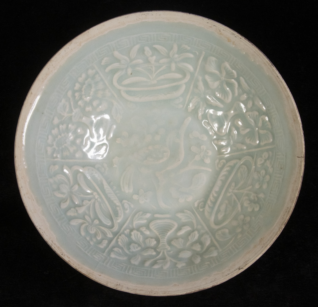 Appraisal: CHINESE LATE YUAN DYNASTY CELADON BOWL EARLY TH C Qingbai