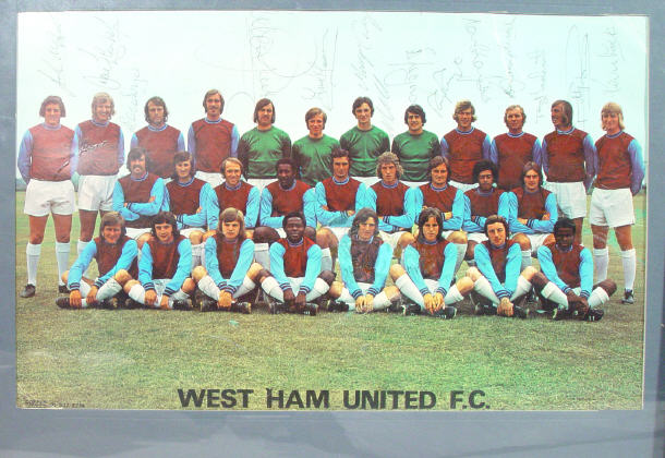 Appraisal: 's West Ham United Football Club poster with team autographs