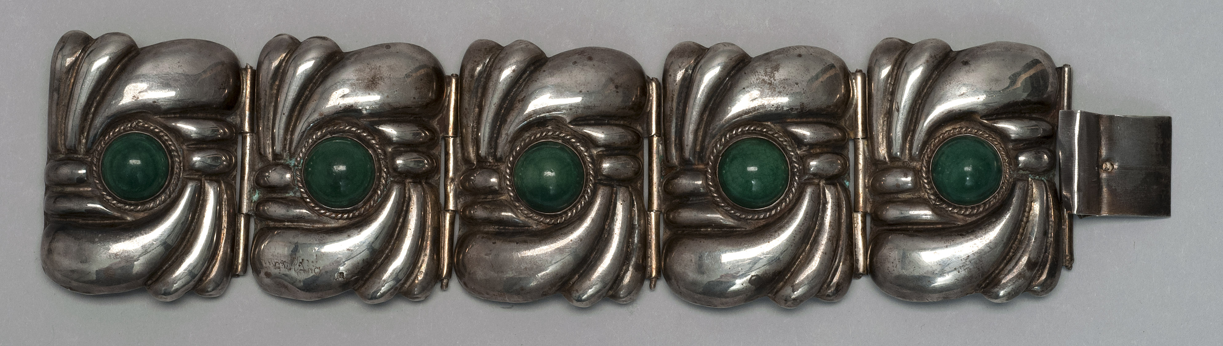 Appraisal: MEXICAN MODERNIST AGATE-MOUNTED SILVER BRACELET Mid- th CenturyComposed of five