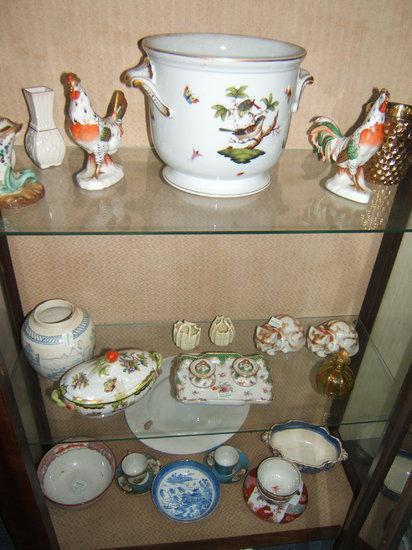 Appraisal: A Herend porcelain tureen and cover a pair of Belleek