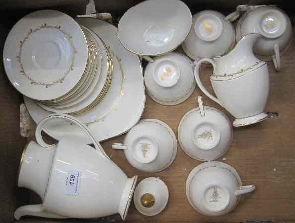 Appraisal: Royal Doulton Covington part set approx