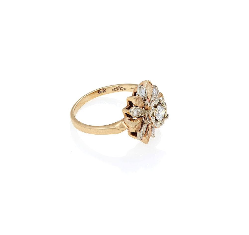 Appraisal: k Diamond Ring Diamond k flower form ring having a