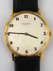 Appraisal: A Swiss hallmarked carat gold slim Gent's Universal Geneve wristwatch