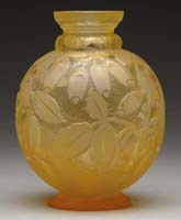 Appraisal: DAUM ART DECO VASE Very fine Daum cameo vase has