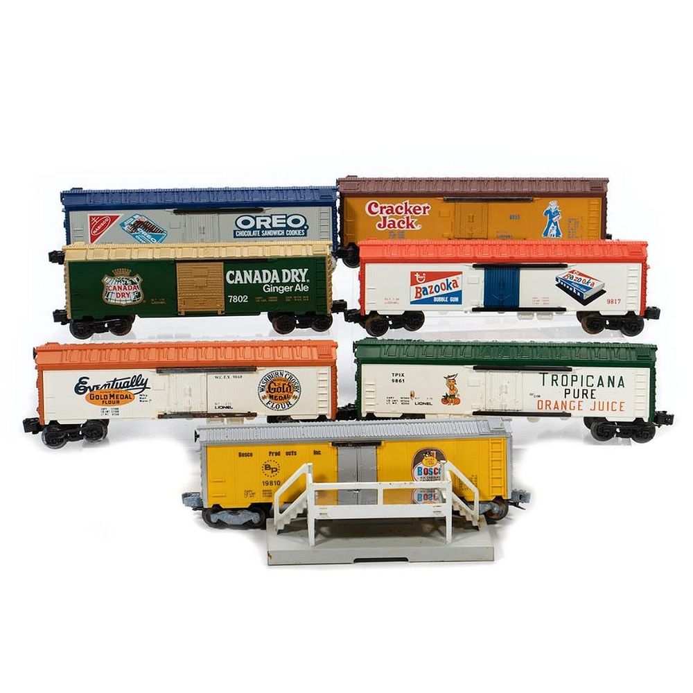 Appraisal: Lionel Reefers and Boxcars Lionel - Cracker Jack - brakewheel