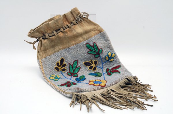 Appraisal: Indian beaded bag Chippewa circa both sides having heavily beaded