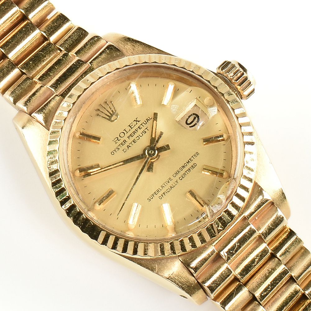 Appraisal: A YELLOW GOLD LADY'S PRESIDENTIAL ROLEX WRISTWATCH A YELLOW GOLD