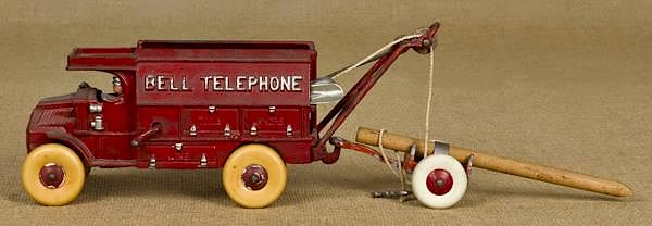 Appraisal: Hubley cast iron Bell Telephone truck with a tr Hubley