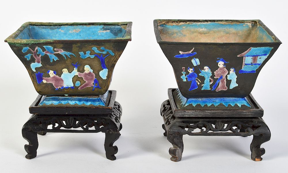 Appraisal: Pr Chinese Painted Enameled Metal Planters Pair of Chinese metal