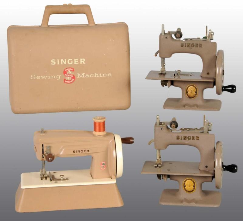 Appraisal: Lot of Singer Child's Toy Sewing Machines Description One includes