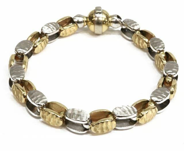 Appraisal: Estate kt gold bracelet Italy featuring alternating yellow and white