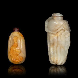 Appraisal: Two Chinese Jade Snuff Bottles FIRST HALF OF TH CENTURY