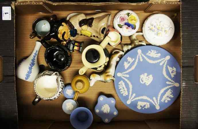 Appraisal: A collection of various pottery to include Wedgwood Jasperware Kirkham