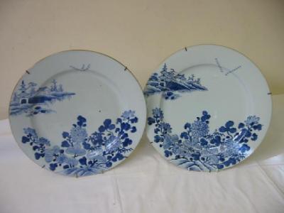 Appraisal: A PAIR OF CHINESE PORCELAIN CHARGERS of circular form blue