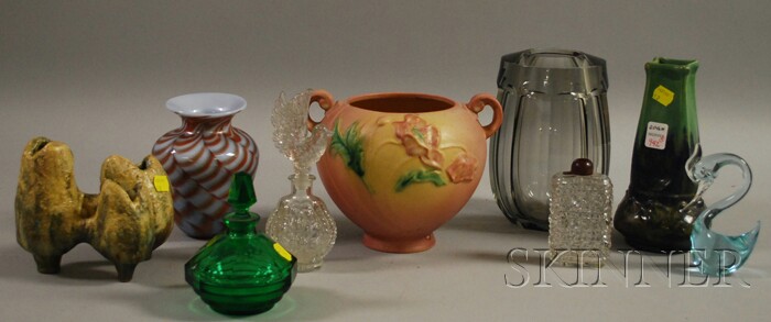 Appraisal: Nine Art Deco Glass and Ceramic Decorative Items a large