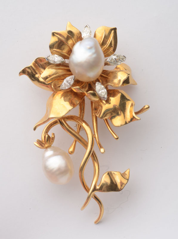 Appraisal: DIAMOND AND BAROQUE PEARL K YELLOW GOLD AND PLATINUM FLOWER