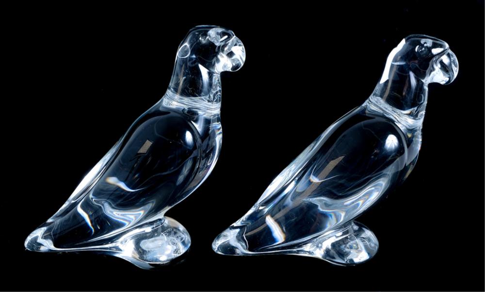 Appraisal: PAIR BACCARAT CRYSTAL PARROT FIGURINESPair of Baccarat crystal parrot figurines