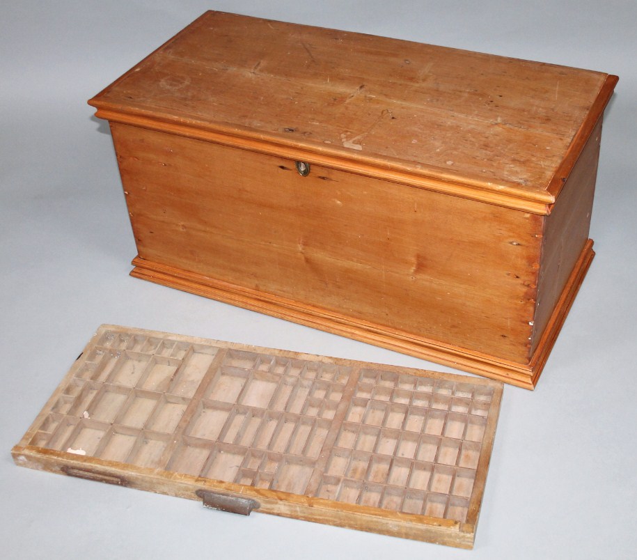 Appraisal: A stripped and lightly polished pine blanket box of rectangular