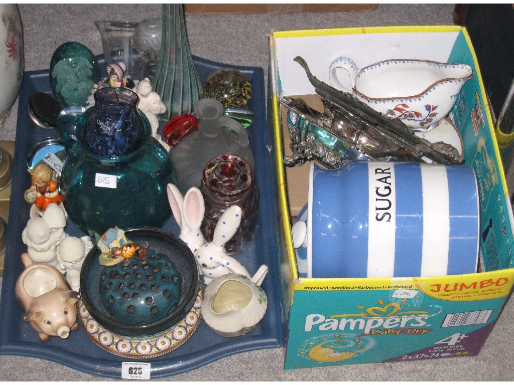 Appraisal: Lot comprising a tray and a box of assorted Artglass