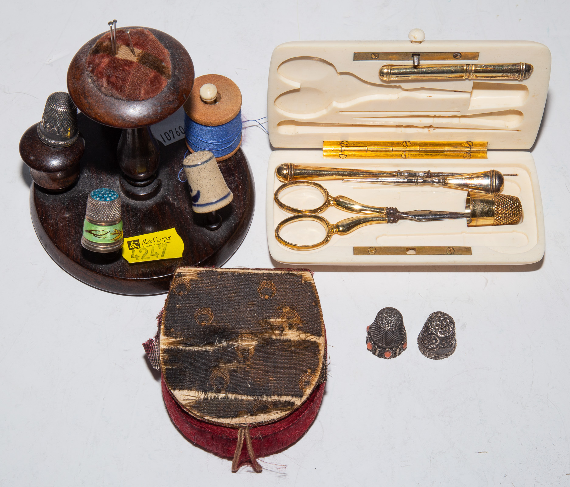 Appraisal: SELECTION OF SEWING COLLECTIBLES Including a gold-filled sewing kit in