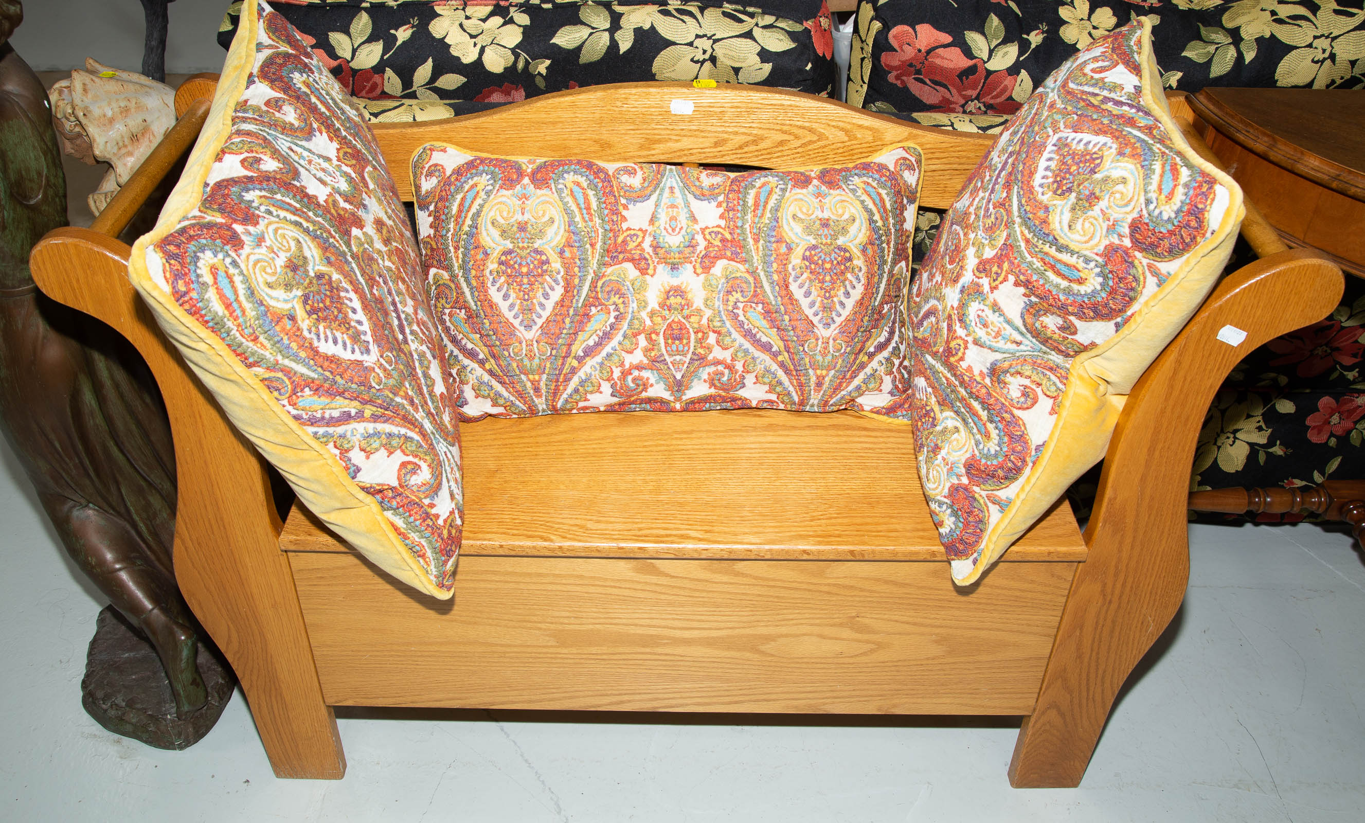 Appraisal: MODERN OAK BENCH WITH THROW PILLOWS With under seat storage