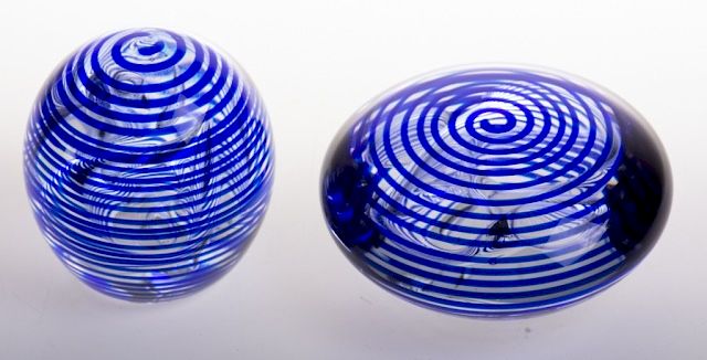 Appraisal: Jim Karg Art Glass Paperweights Two art glass paperweights with