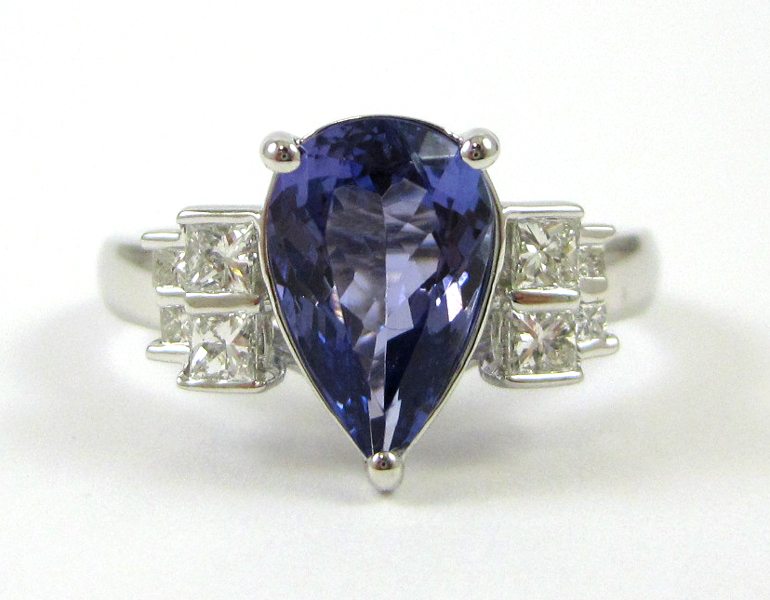 Appraisal: TANZANITE DIAMOND AND FOURTEEN KARAT GOLD RING The white gold