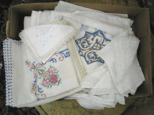 Appraisal: Lot of Estate Linens