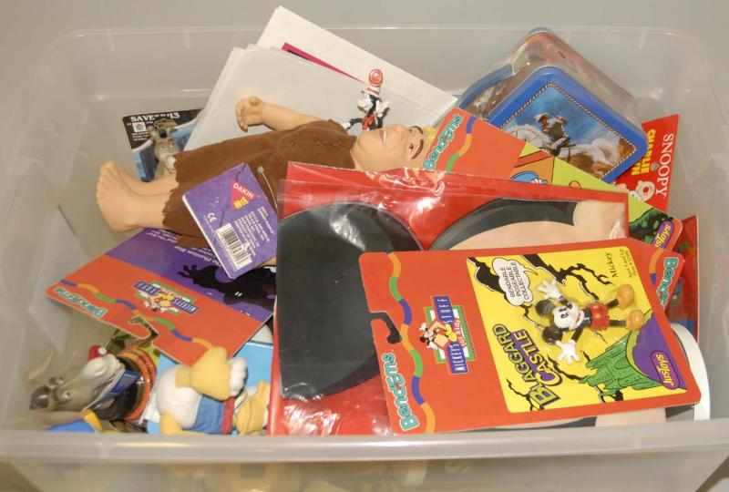 Appraisal: Lot of Assorted Character Toy Items This lot includes bubble