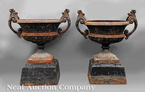 Appraisal: A Pair of American Cast Iron Urns th c each