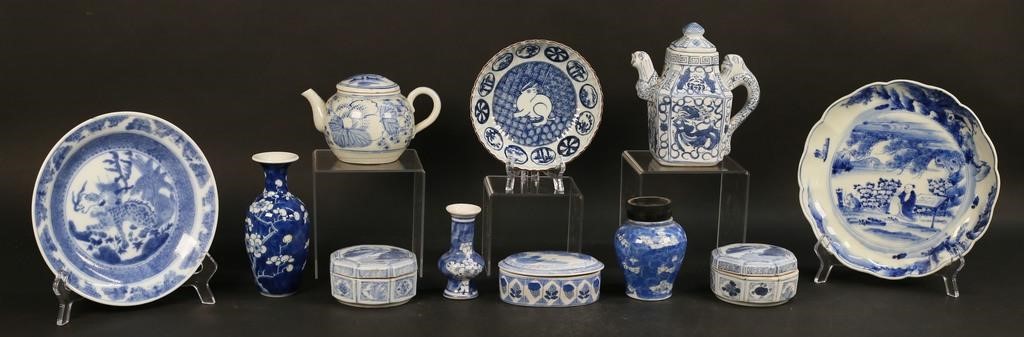 Appraisal: PIECES CHINESE BLUE AND WHITE PORCELAIN LOT pieces of Chinese