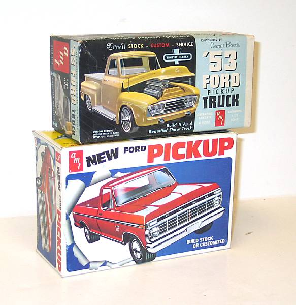 Appraisal: Ford model plastic kits Lot includes th scale plastic boxed